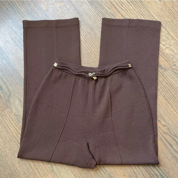 St. John Collection Santana Knit High Rise Brown Pants with gold details size 6 - Picture 5 of 12